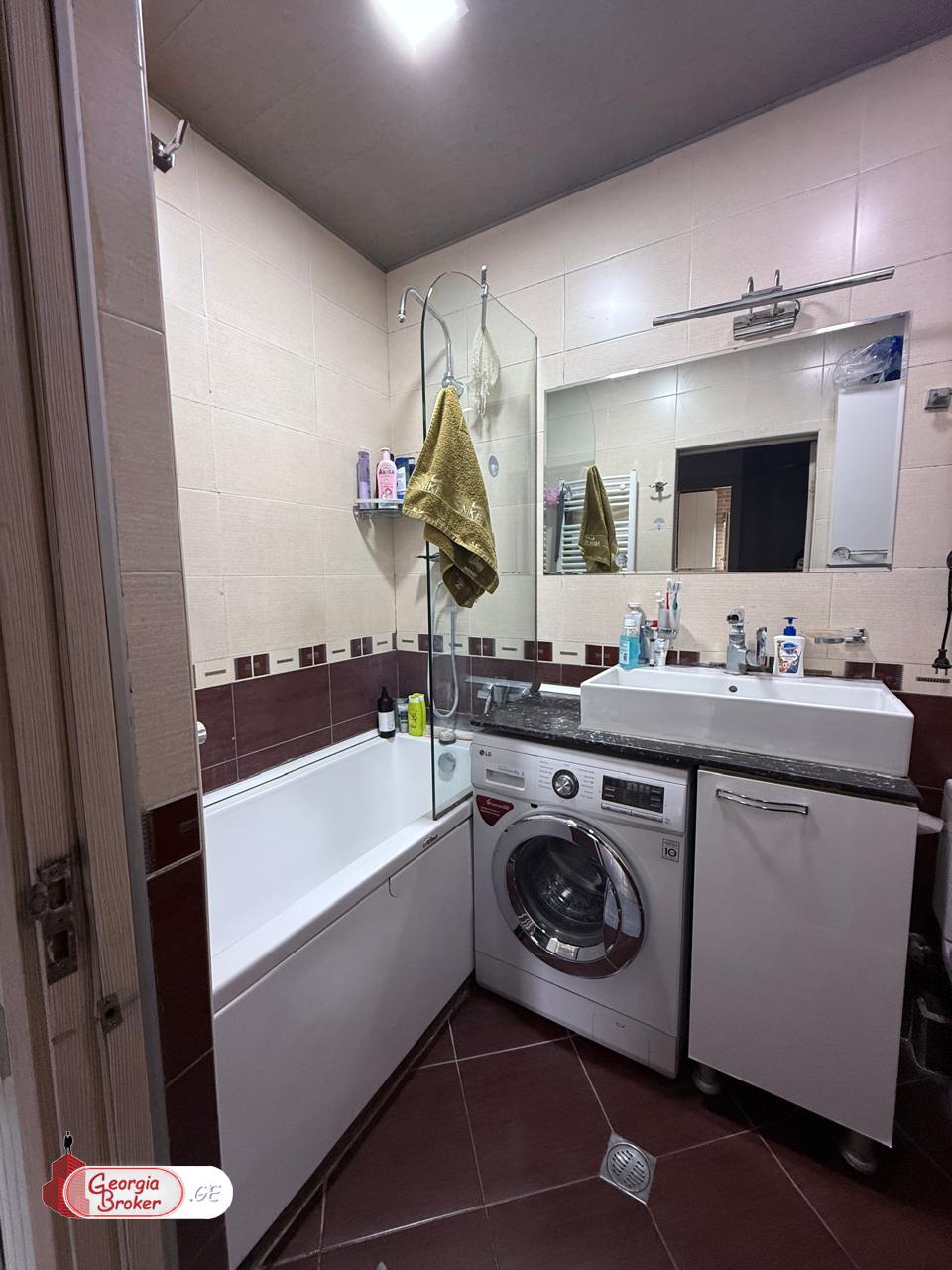 nearly repaired 3-room apartment for sale